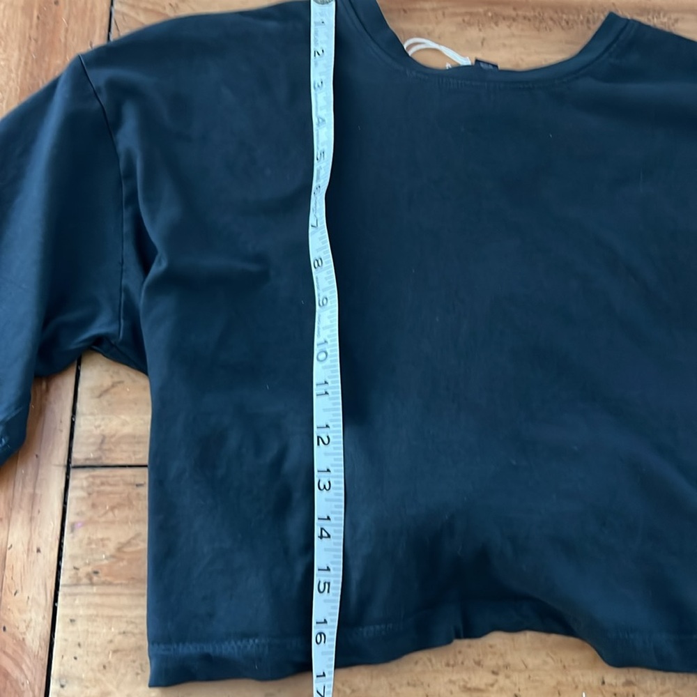 COPY - Universal Threads open lower back top size M - Picture 5 of 8